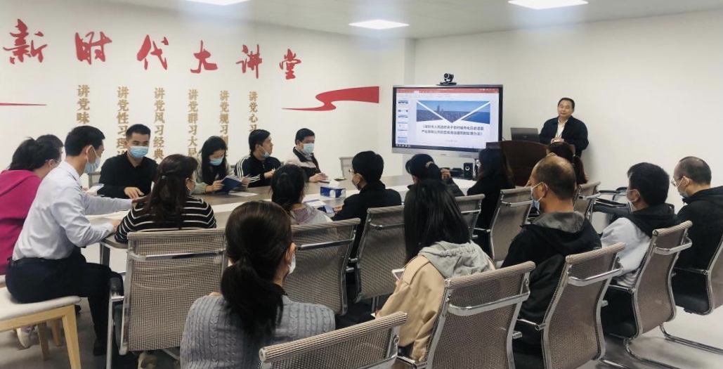 韩奇志紧密结合坪山区实际,用通俗易通的语言和生动案例为大家详细